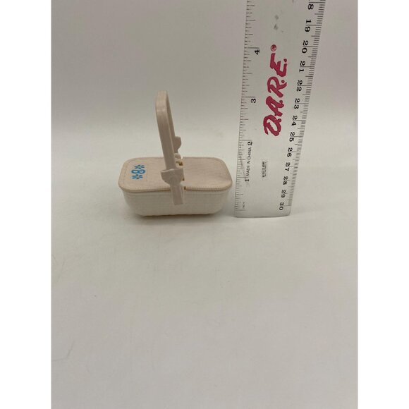 Retro 1987 Mattel Barbie Dollhouse Pretty Treasures White Picnic Basket - Picture 3 of 6